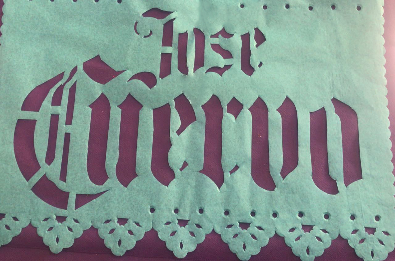 Guirlande de papier picado personnalisée pour le Jour des Morts avec votre logo
