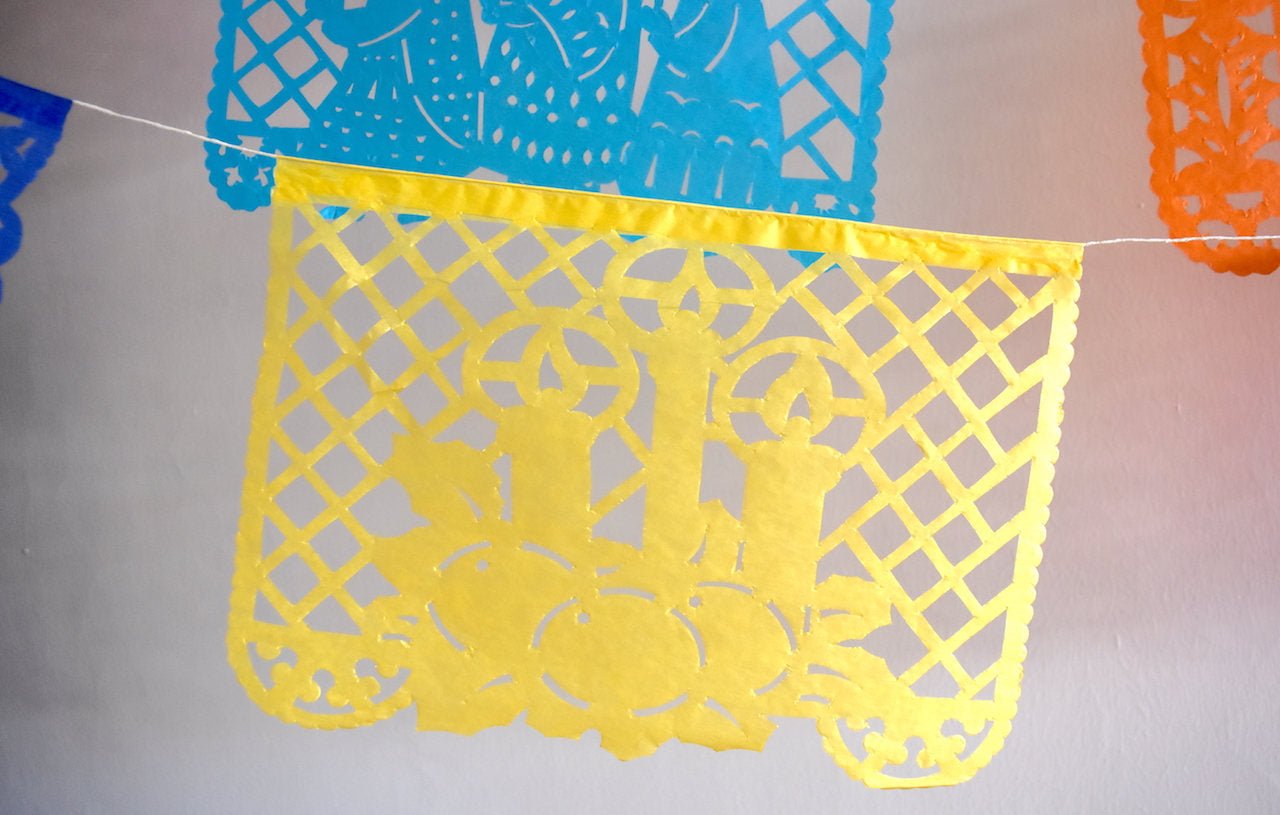 Christmas Papel Picado Bunting Decorations | 1 x 5m / 16ft Long Banner With 10 Medium Flags - ARTMEXICO