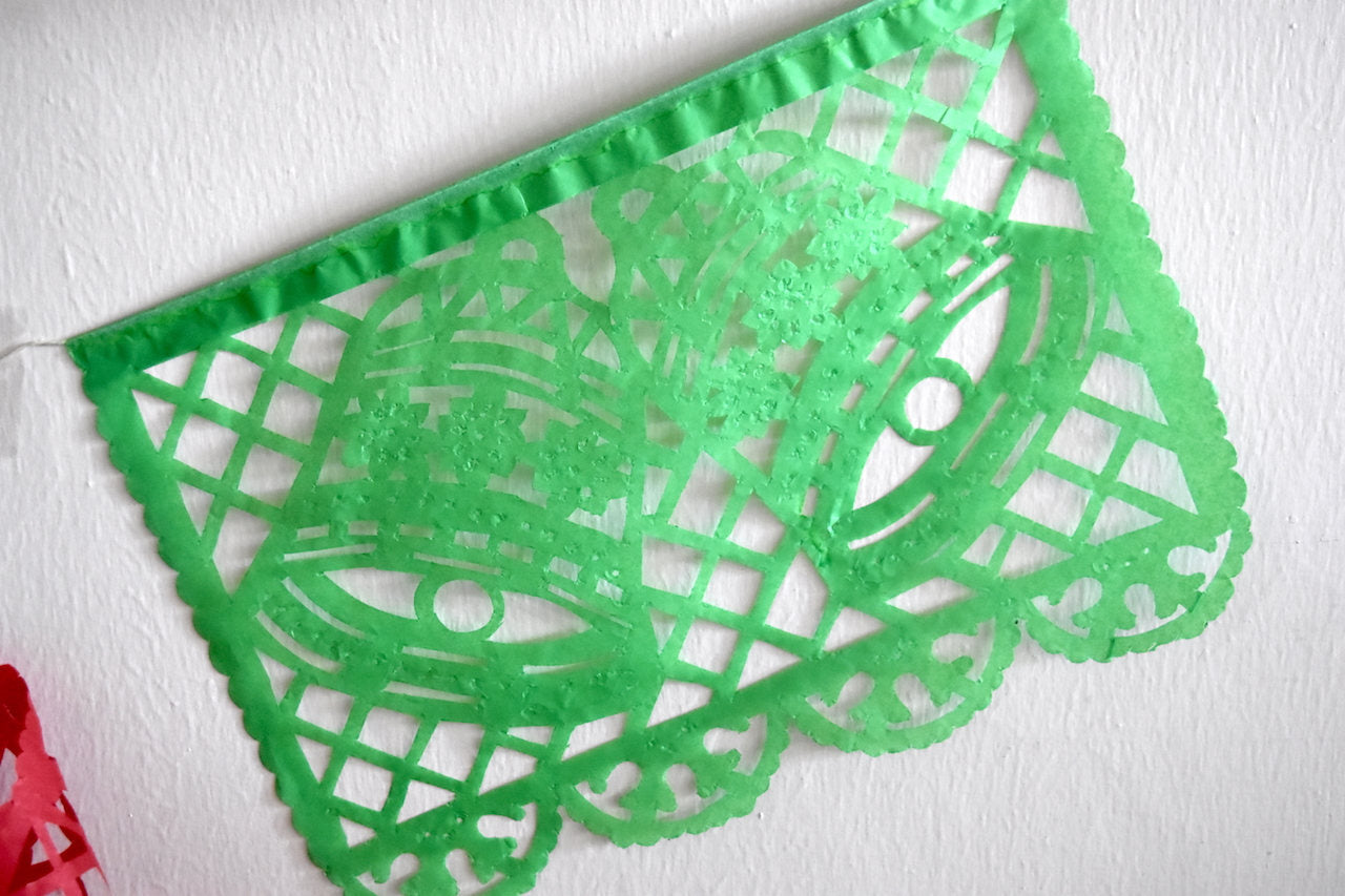 Christmas Papel Picado Bunting Decorations | 1 x 5m / 16ft Long Banner With 10 Medium Flags - ARTMEXICO
