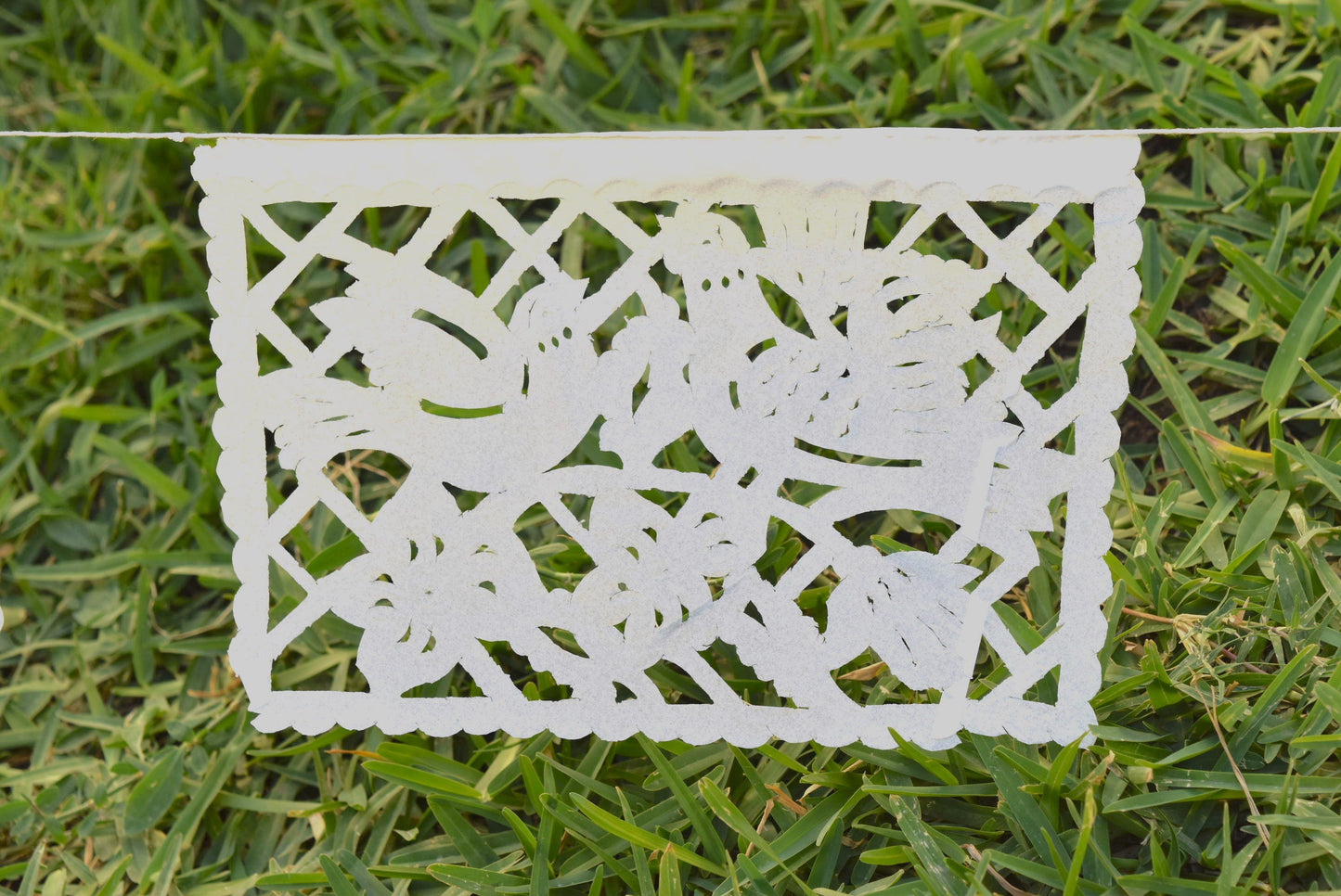 White Papel Picado | White Bunting Decorations | 5m (15ft) Garland with 12 Medium Flags - ARTMEXICO