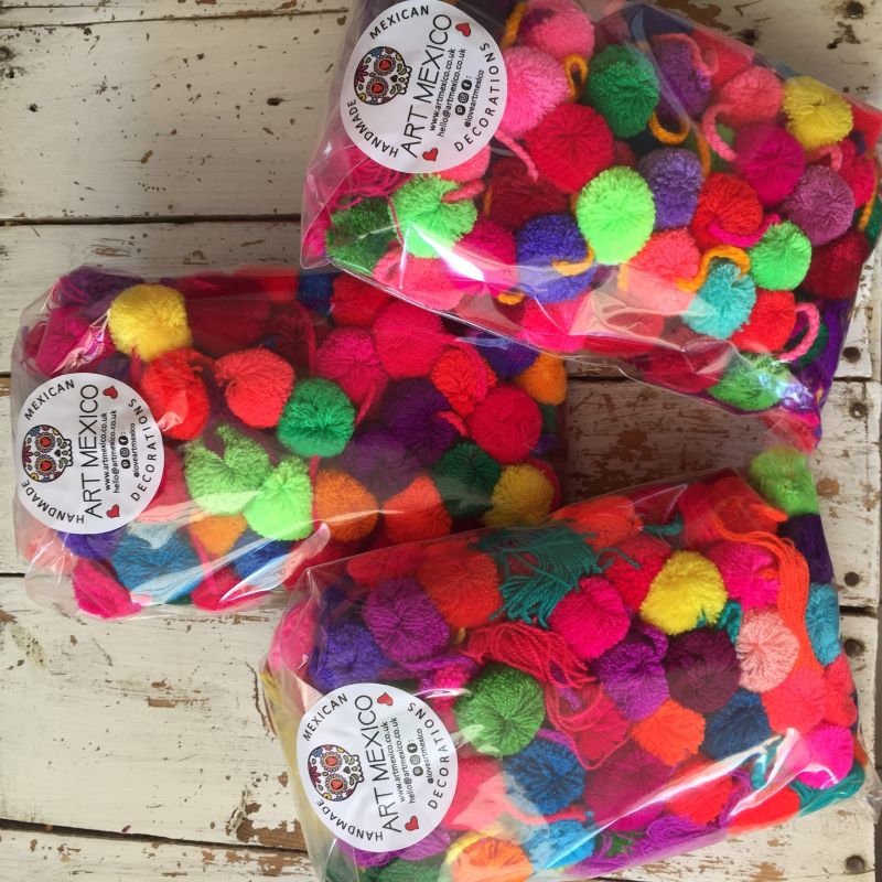 Guirlandes de pompons | 5 guirlandes de pompons multicolores | Chacune mesure 1,5 m/5 pi de long