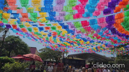 Bruant en plastique mexicain Papel Picado