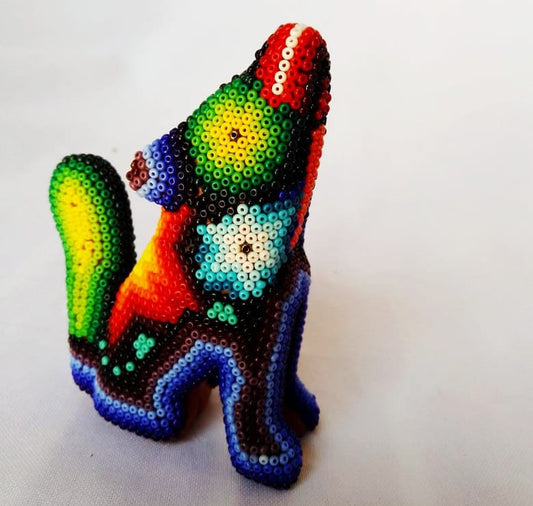 Art perlé Wixarika Huichol - 12 mini figurines en gros