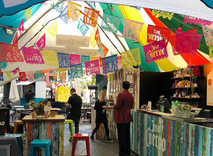 Guirlande de guirlandes en papel picado personnalisée pour la Fête des Morts avec logo de l'entreprise