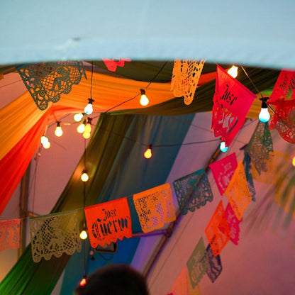 Guirlande de guirlandes en papel picado personnalisée pour la Fête des Morts avec logo de l'entreprise