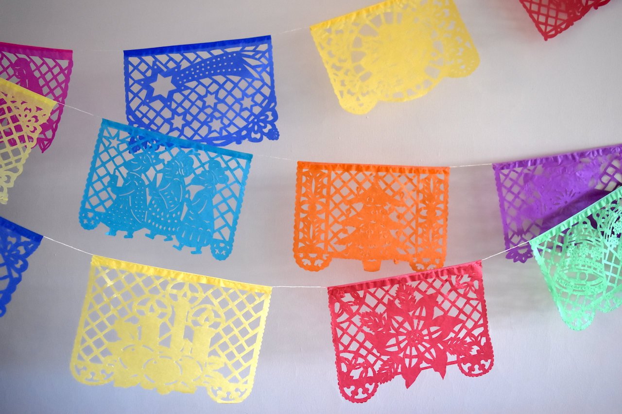 Christmas Papel Picado Bunting Decorations | 1 x 5m / 16ft Long Banner With 10 Medium Flags - ARTMEXICO