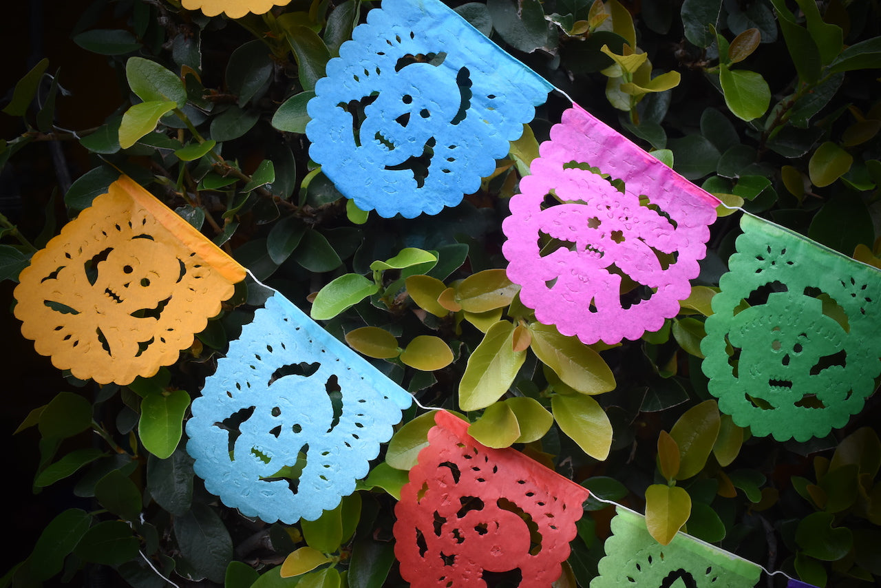 Mini Day of the Dead Flags Bunting Banner Decorations | 1.5m/5ft Long Banner with 10 Mini Flags - ARTMEXICO