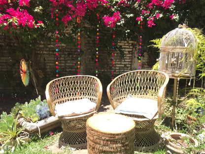 pom pom strings garden decor