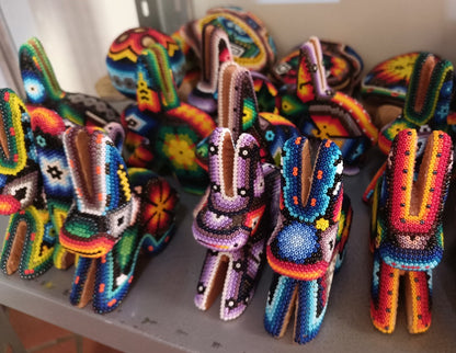 Arte Huichol Wixarika con Cuentas - 12 Mini Figuras al por Mayor