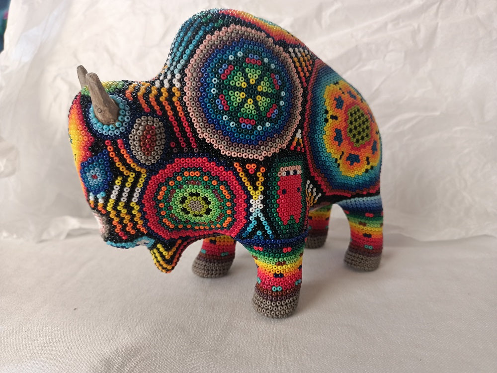 Art perlé Wixarika Huichol - 12 figurines moyennes en gros